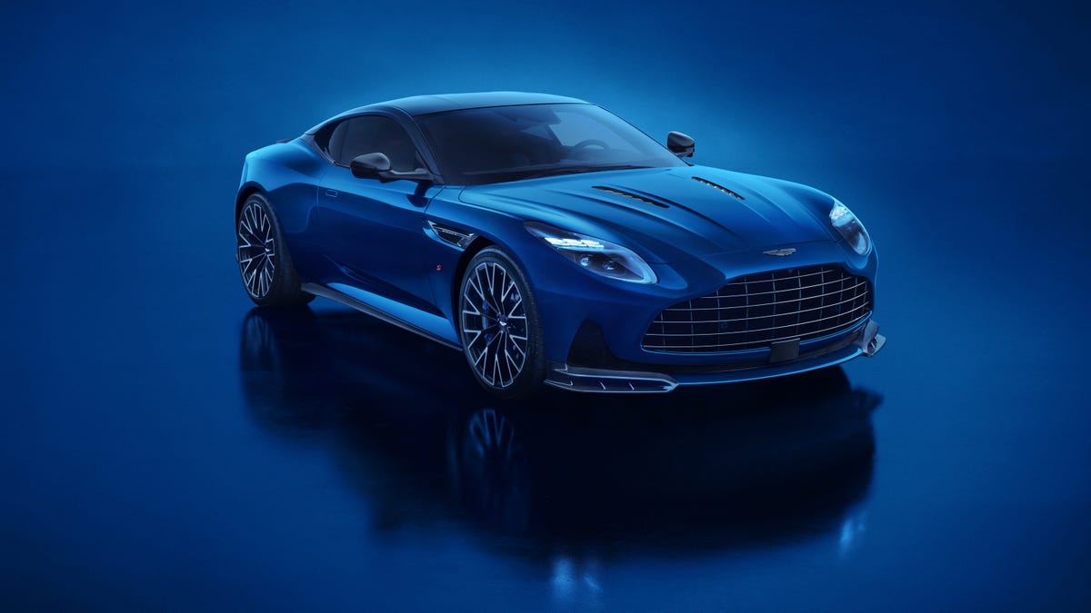 aston-martin-db12-s-02-68e6299bc6565.jpg