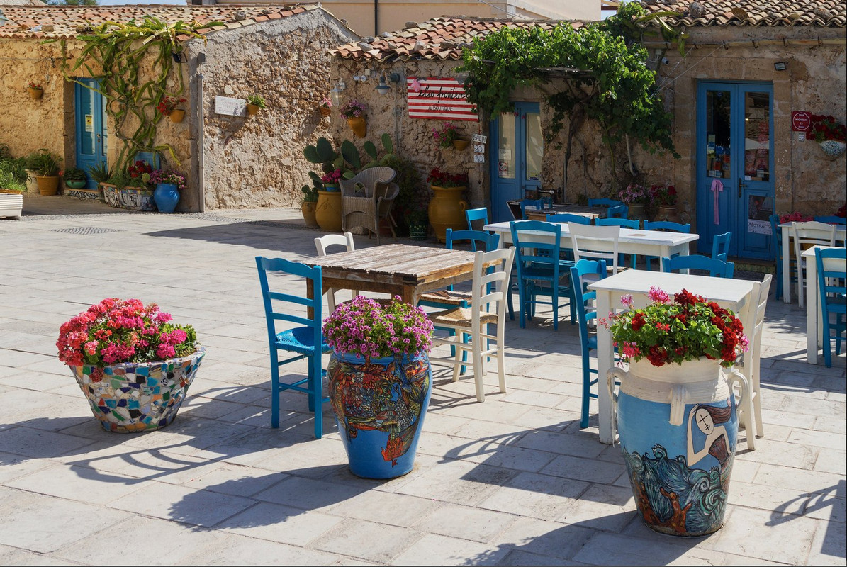 blue-sciily-porch-dis1.jpg