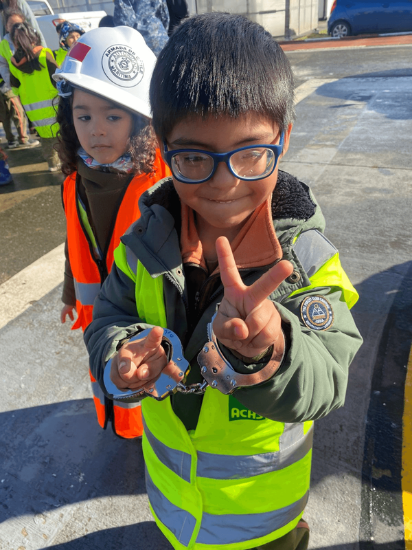 Pequeños de Pre Kínder Visitan la Armada de Chile en el Marco del Proyecto “Soy especial y tengo una familia” - imagen adicional