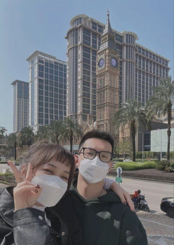 3抖音千万粉丝网红 吃不饱仨战士小翔 爆操女友性爱视频流出小翔7分03秒性爱视频完美露脸 直接实锤 - (1)