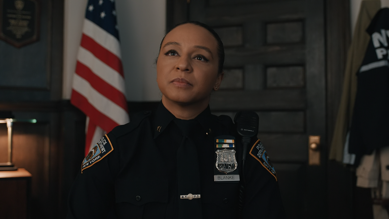 Elsbeth.S01E10.A.Fitting.Finale.1080p.10bit.AMZN.WEB-DL.DDP5.1.HEVC-Vyndros.mkv_snapshot_28.54_[2024