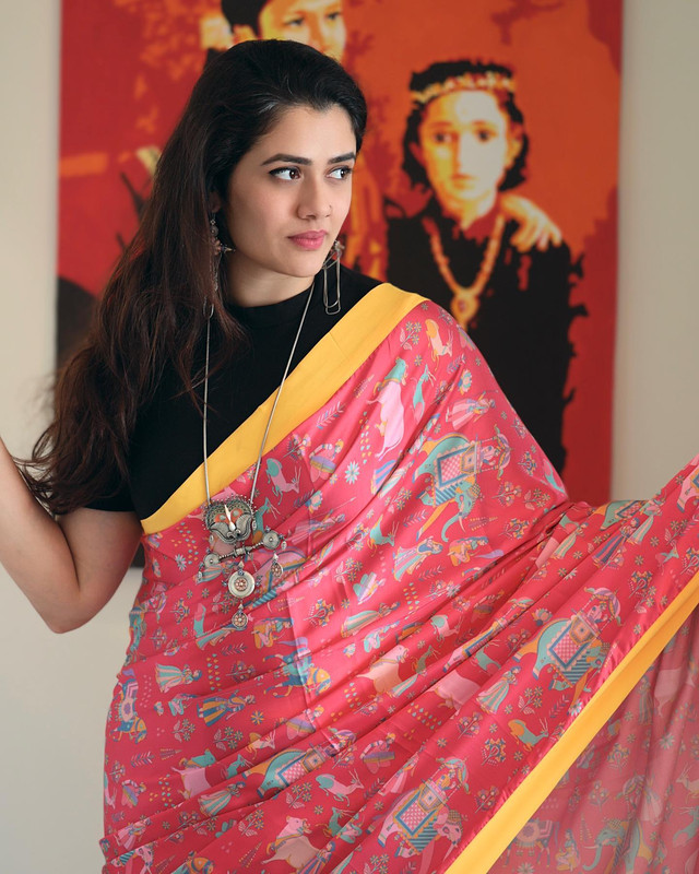 29-Girija-Oak-Godbole-Beautiful-Photos-in-Saree-My-Vantage-Point