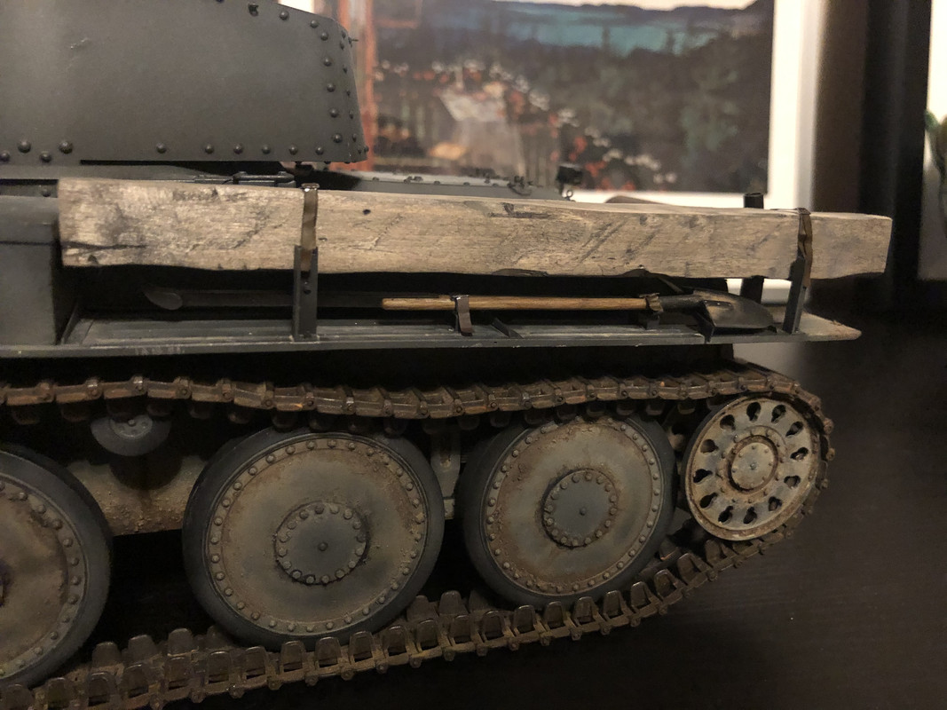 7AEDAF25-208F-4077-A4B4-09D4E23792E9