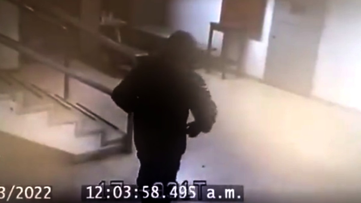 Se fuga narcotraficante con nexos al CJNG en Colombia, custodios serían cómplices