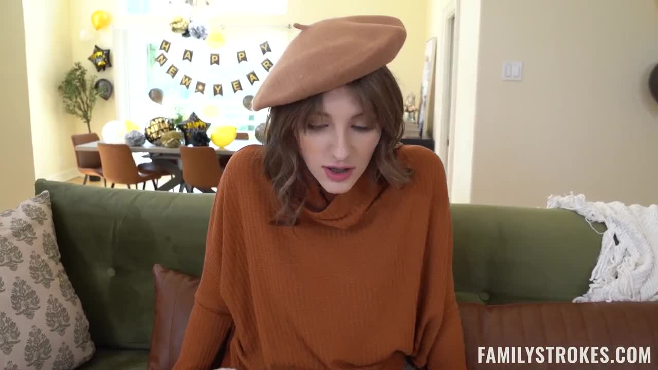 FamilyStrokes 23 12 28 Melody Marks And Lindsey Lakes Pre-Party Fun XXX 720p-XLeech_1