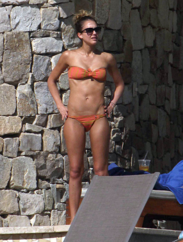 jessica-alba-010313