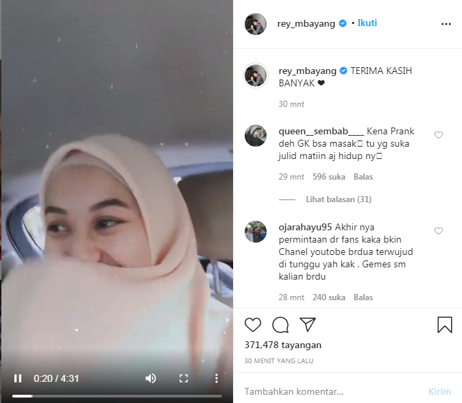 Unggahan dari siaran langsung Dinda Hauw dan Rey Mbayang