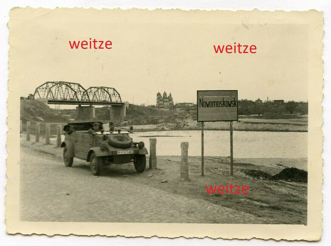 Original Foto Wehrmacht Kübelwagen an der Ostfront bei Nowomoskowsk