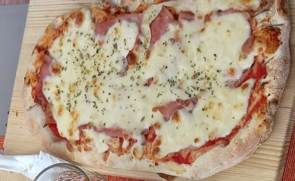 Pinsa De Jamón Y Champiñones