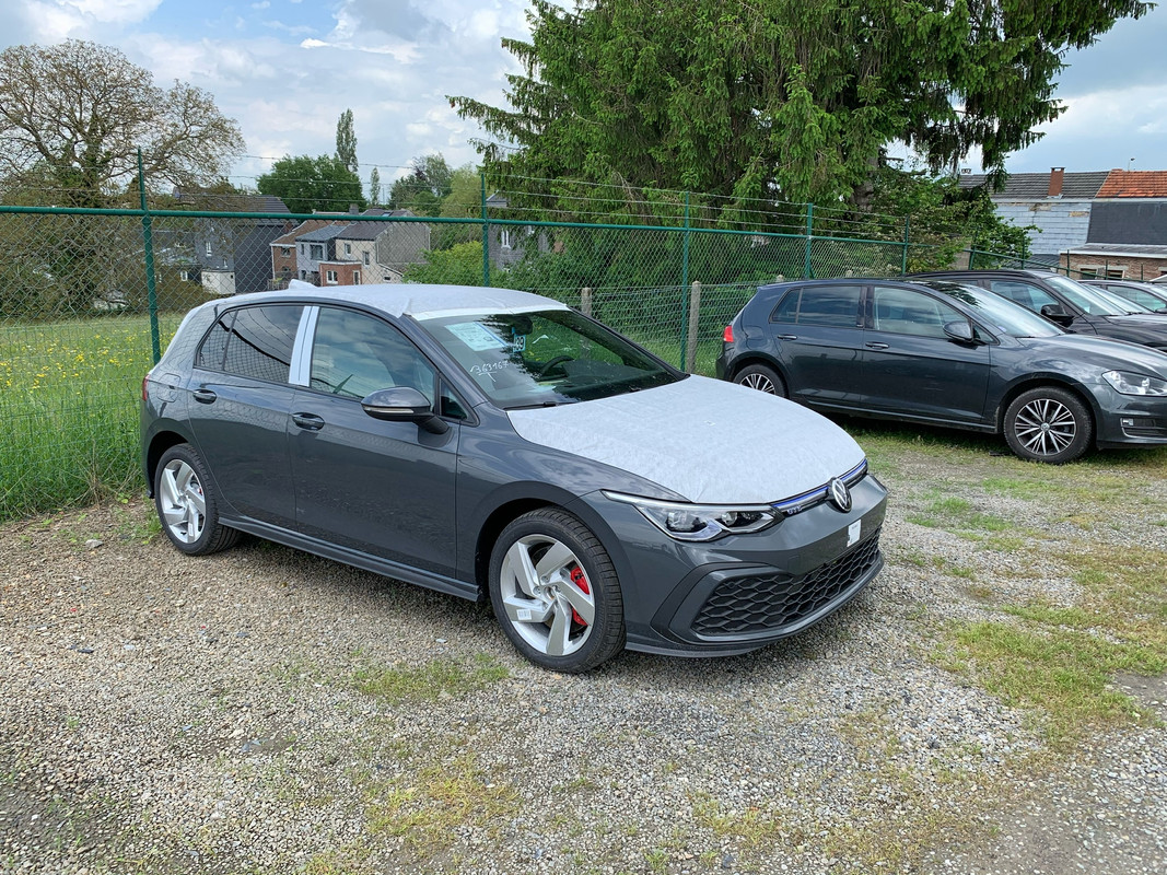 EF0040B6-D0E7-482E-9C7C-9FCB26093D9B