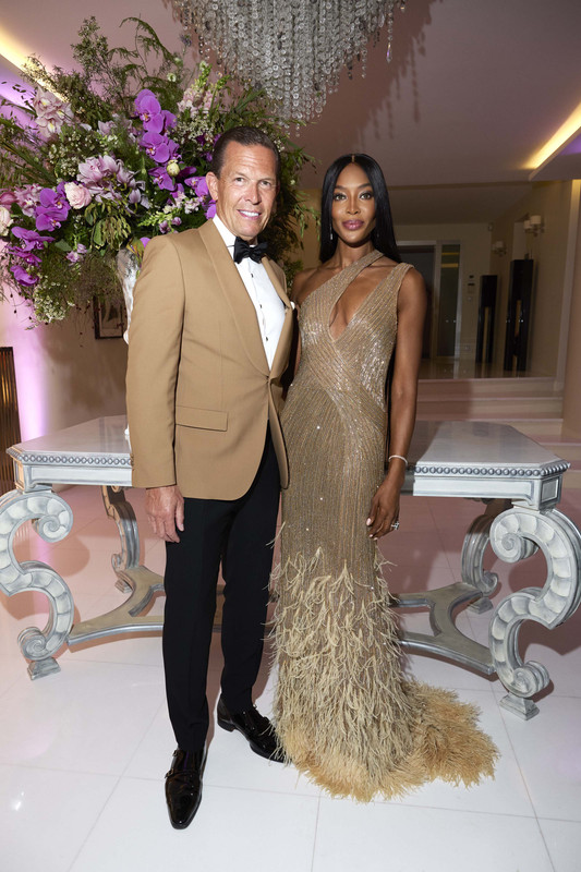 Naomi Campbell, la festa di compleanno organizzata da Boss a Cannes