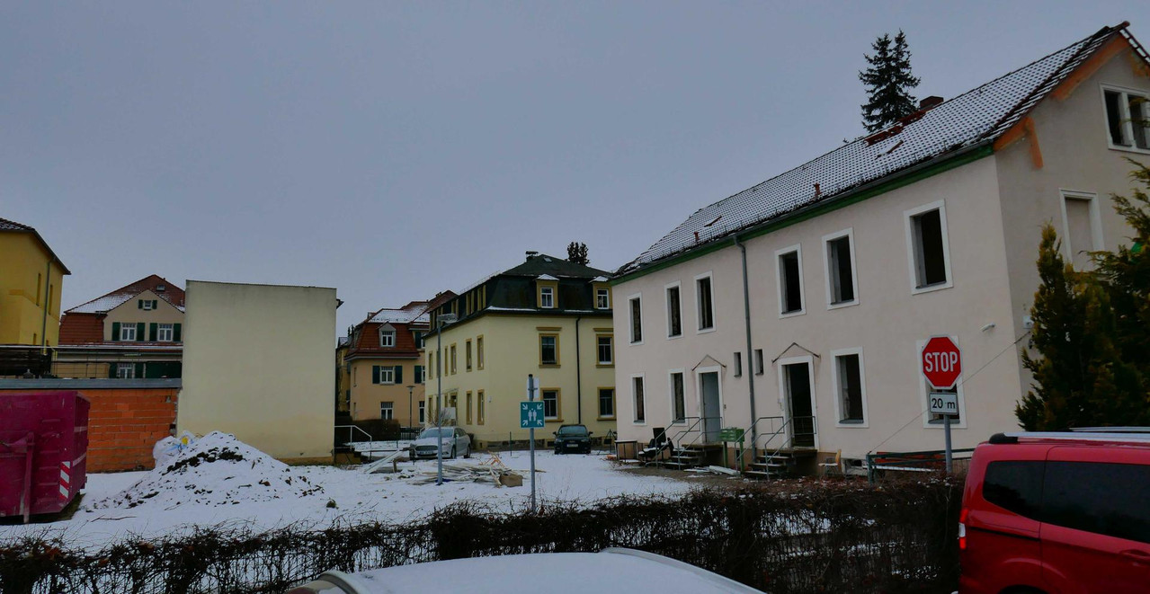 Bild: https://i.postimg.cc/QtqdQsJP/P1340428.jpg
