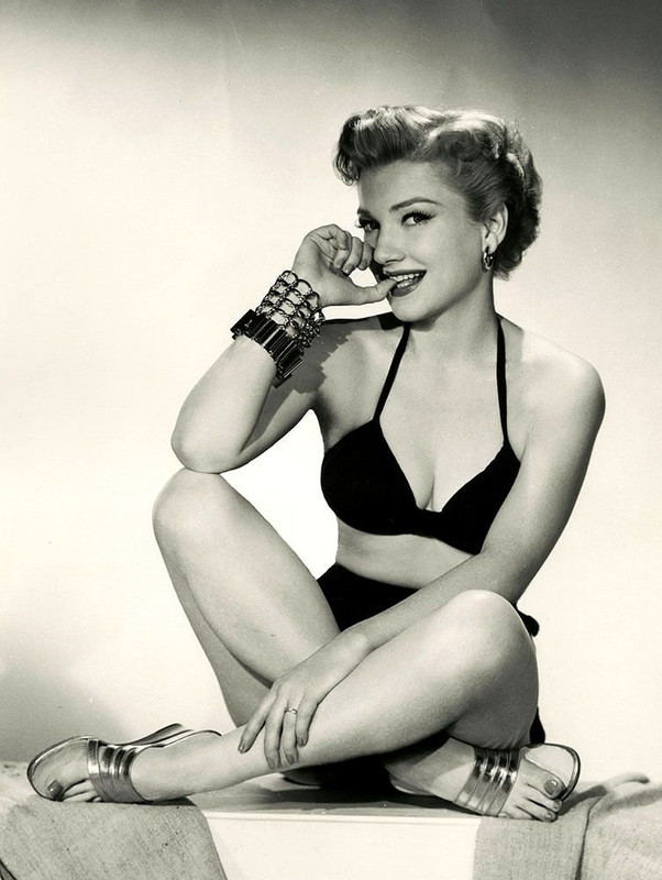 Anne_Baxter_a93
