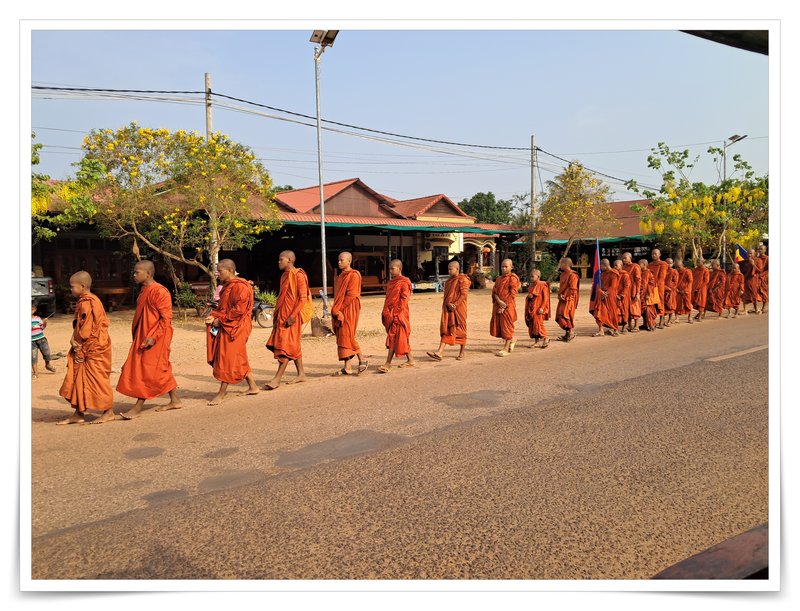 Amanecer en Angkor más circuito largo. - De la bahía de Halong a los templos de Angkor (12)