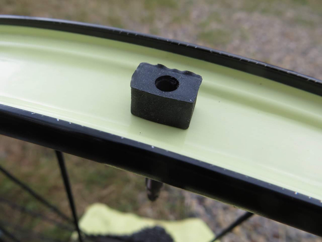 Tubeless Valve