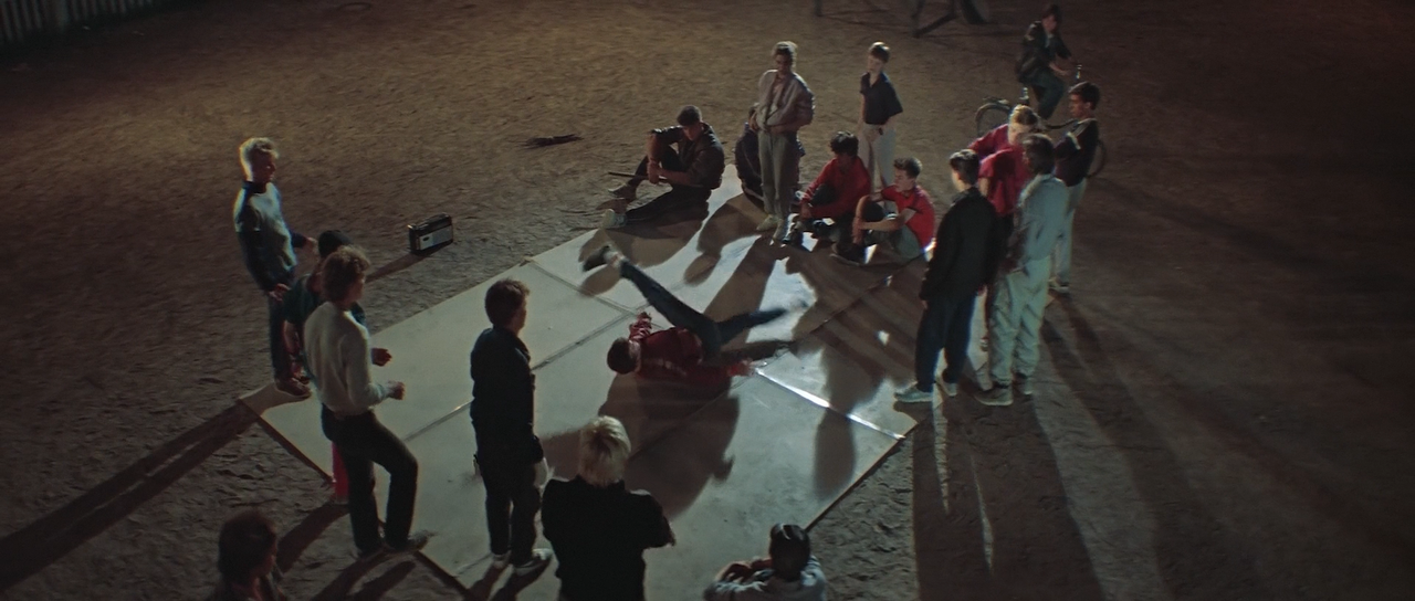 Курьер 1986117056