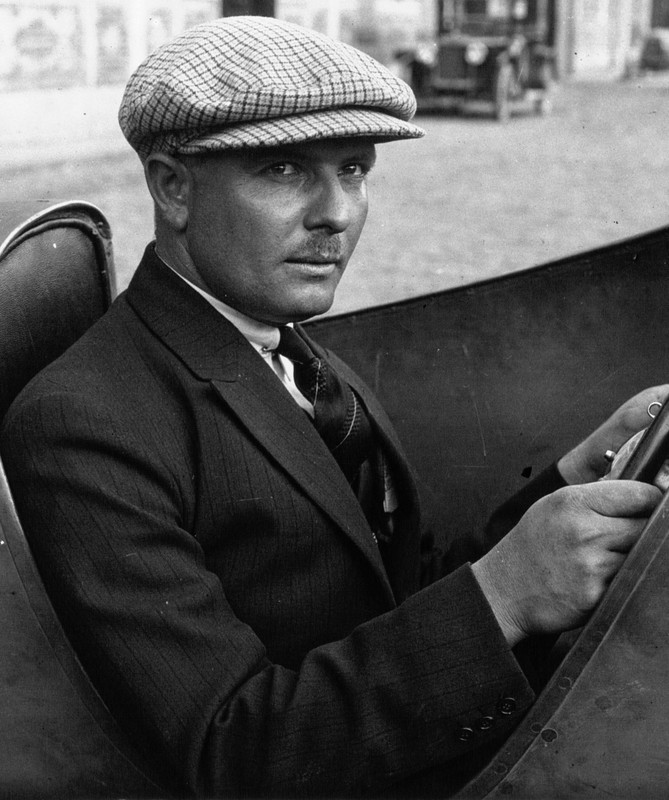 08_albert_divo_at_the_1924_french_grand_prix_cropped