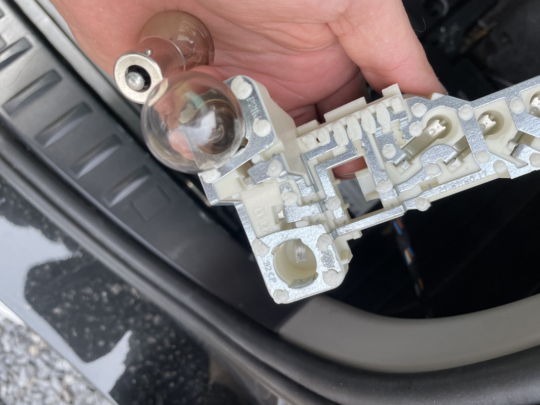 9EFB3A32-7A32-47DA-A542-9FC7450826A4