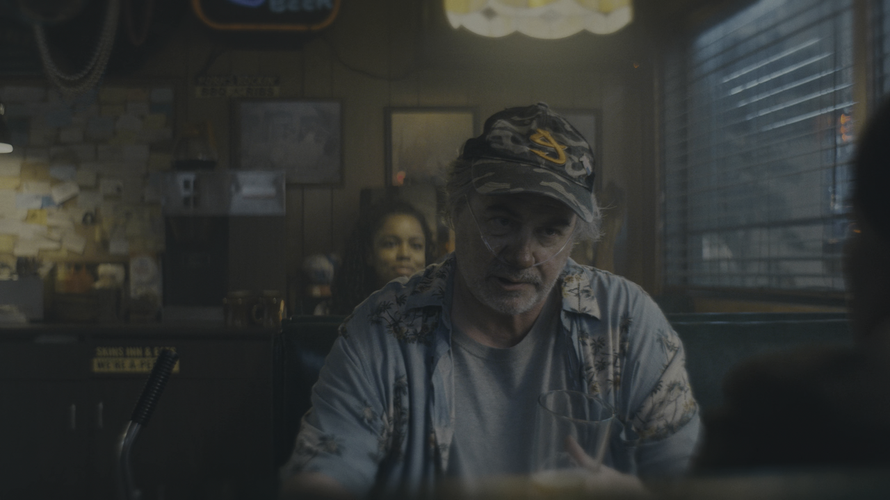 Homecoming (4K UHD) S02E01 [2160p] [HDR].mkv_snapshot_18.09.088