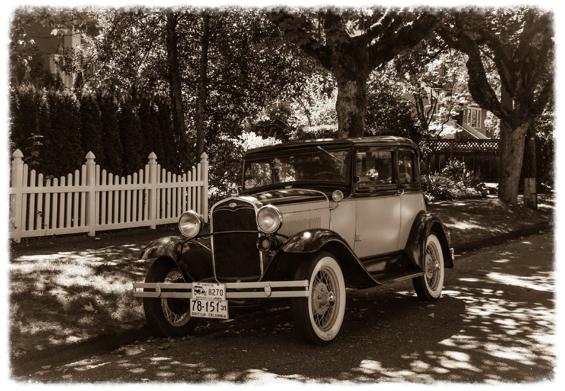 blacknwhitevintagecar.jpg
