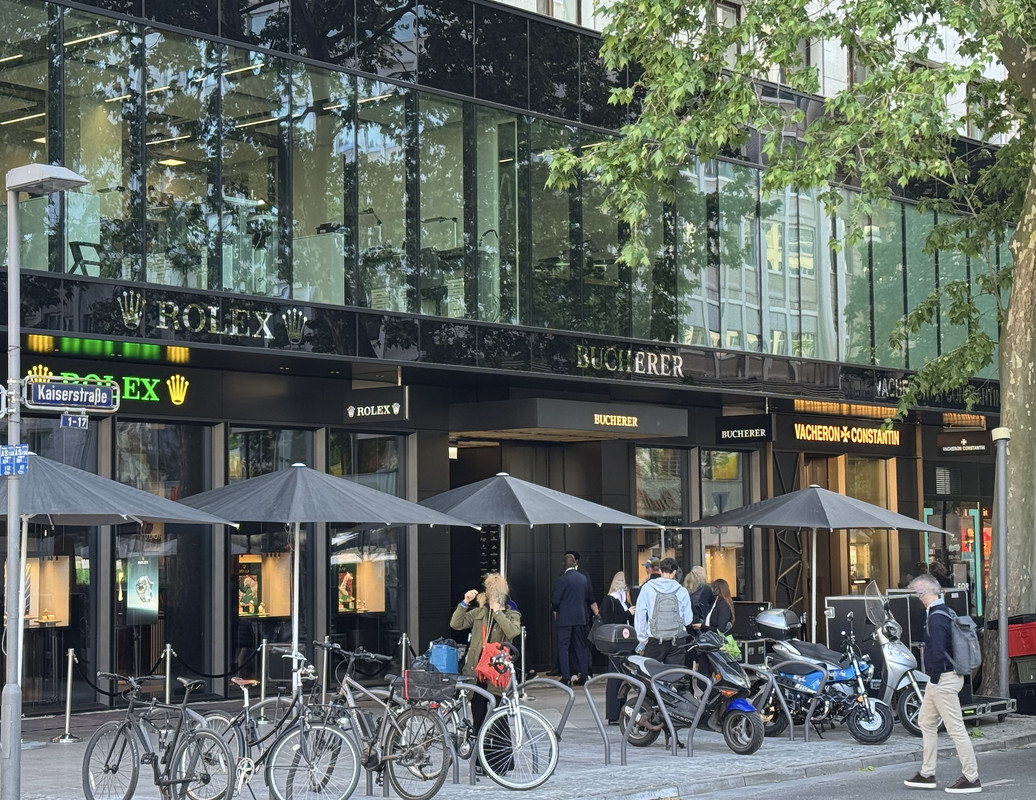 48470140-CECB-4997-BEE4-78CB7DA4C059_1_201_a