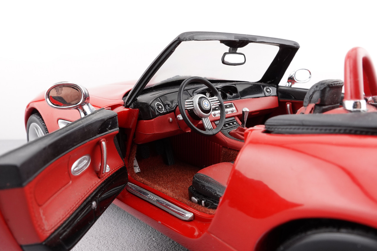 BMW Z8 - Kyosho - 1:18 | DiecastXchange Forum
