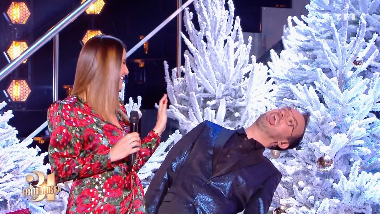 31 December - 20.00.00 - Le grand bêtisier. Karine Ferri et l'hu