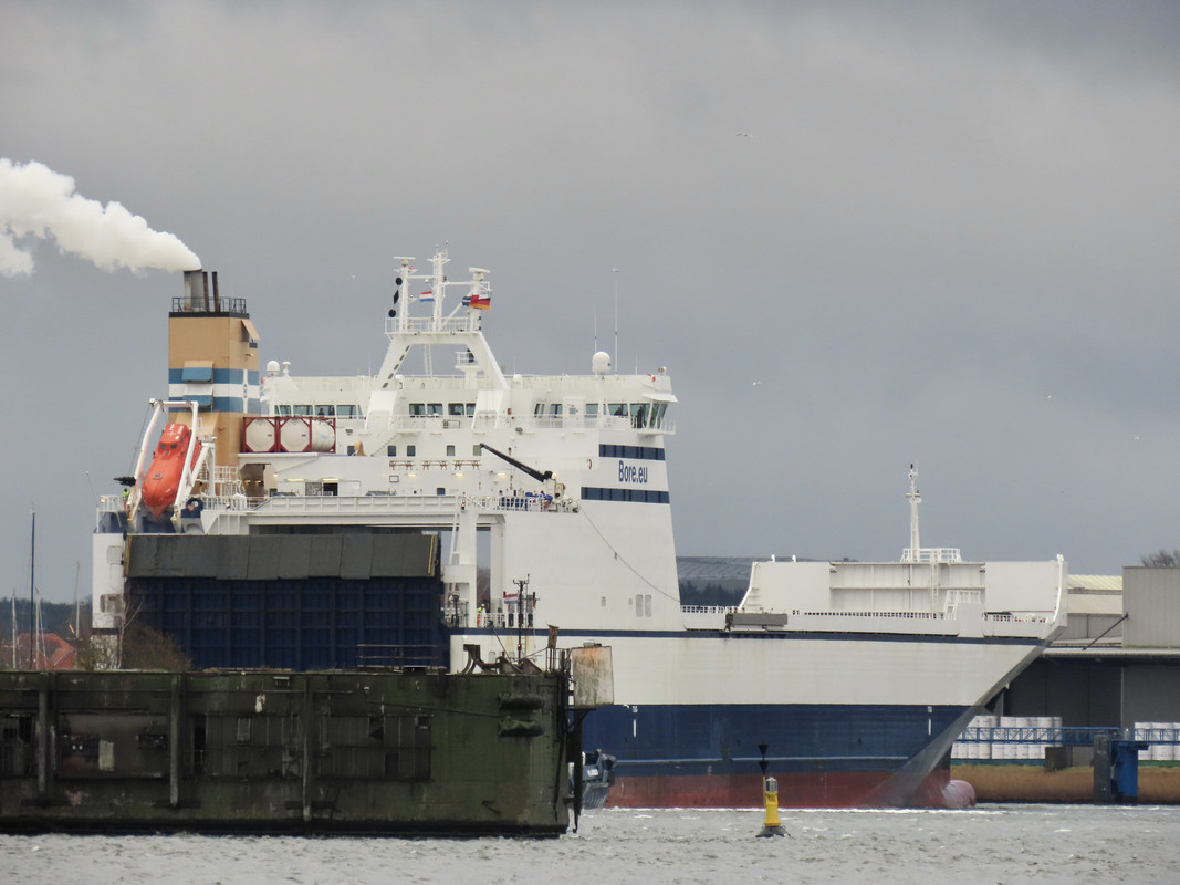 11A3CDC3-CF64-4DBC-B394-4C52015EB00A