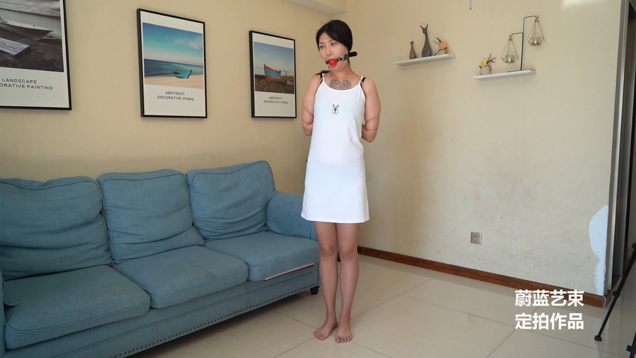 蔚蓝艺束 子晗五花高手吊高紧缚.mp4_20221219_185146.358