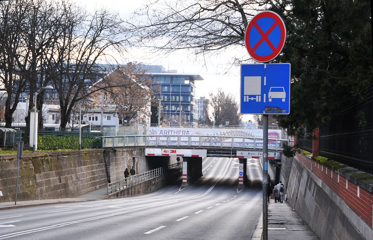 Zagrebačke pruge ZP1-105b-401-012