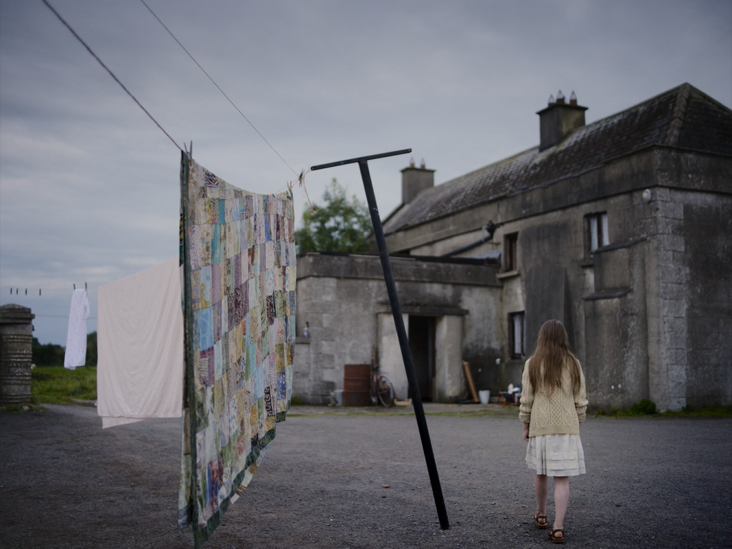 The Quiet Girl AKA An Cailín Ciúin (2022) (1080p Bluray AV1 Opus) [NeoNyx343] - [00:02:04.417]v1