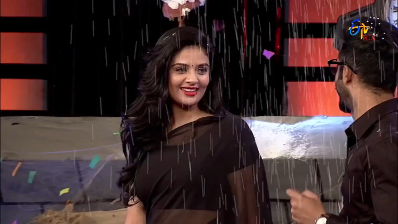 Srimukhi sexy hot navel in black saree-patas.mkv_snapshot_00.50.703
