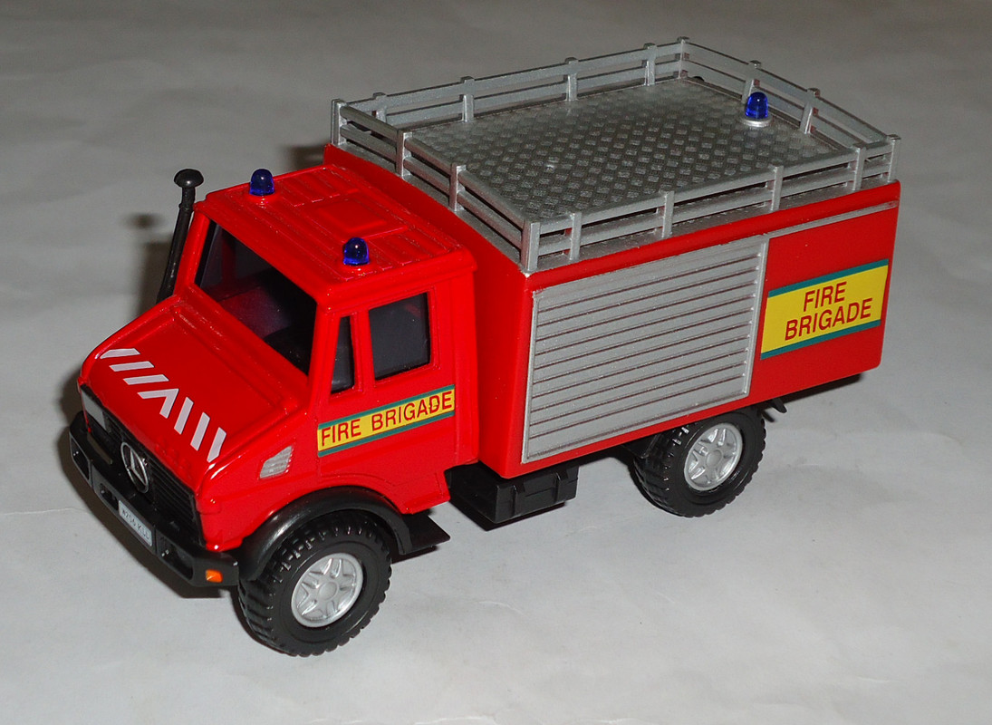 Mercedes-Benz-Unimog-U1300L Feuerwehr