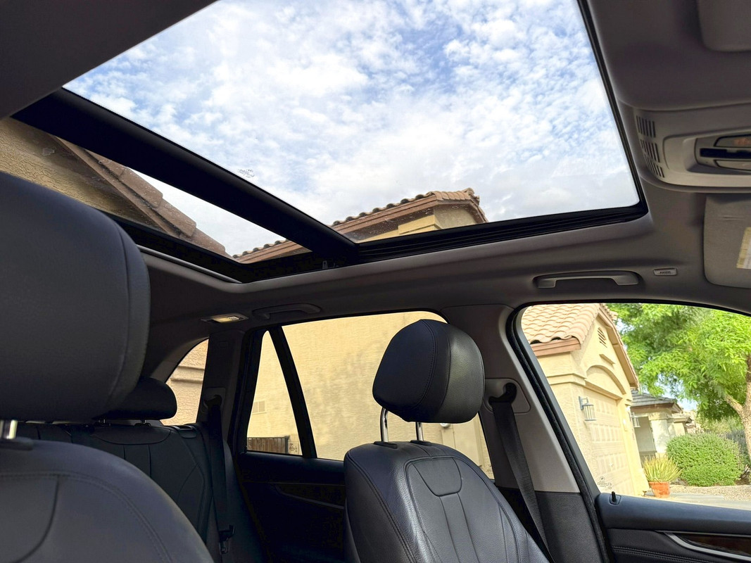 Vehicle thumbnail 19