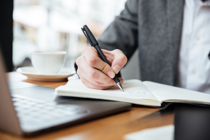 How Bookyourcv Can Help in Visual Resume