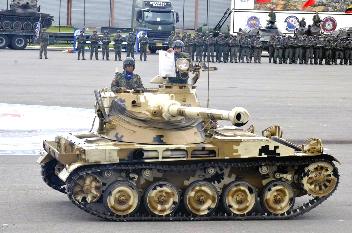 AMX-13-Ecuatoriano-2-Foto-Ejercito-del-Ecuador.jpg