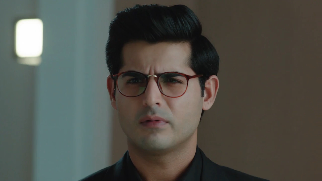 Bisaat: Khel Shatranj Ka (2021) Season 1 [Hindi + Tamil + Telugu] WebRip 480p 720p ESub - Complete Screenshot
