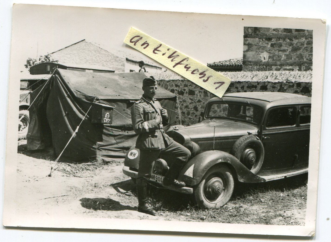 WH-Militär-PKW in Korinth in Griechenland im 2.W