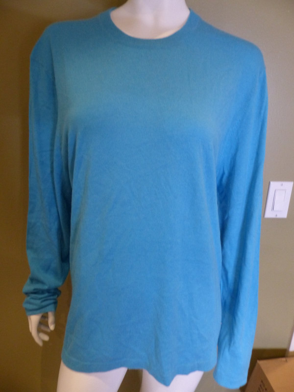 NEIMAN MARCUS CASHMERE AND SILK BLUE PULLOVER WMNS XL