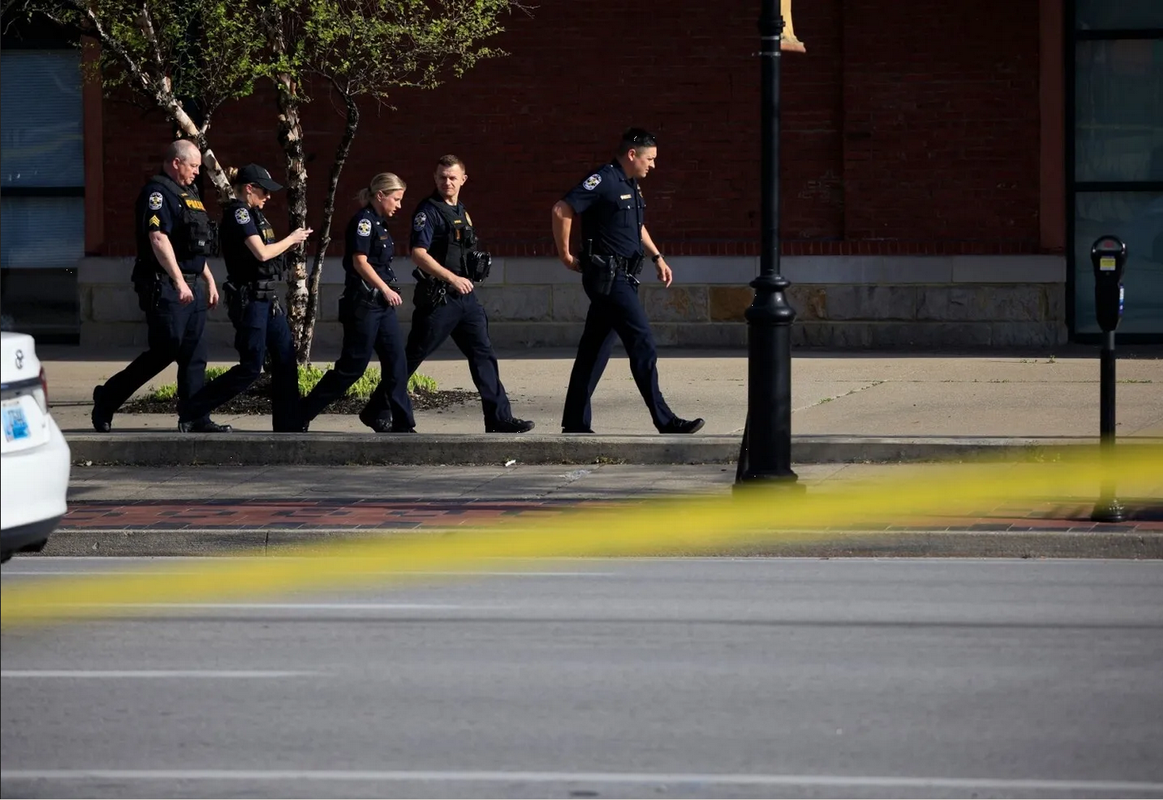 Tiroteo en banco de Kentucky deja varias víctimas; el agresor fue neutralizado