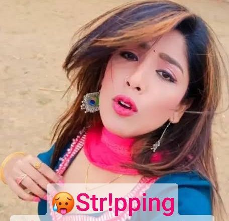 Hot stripping dance of desi girl flashing her boob and pssy nude video