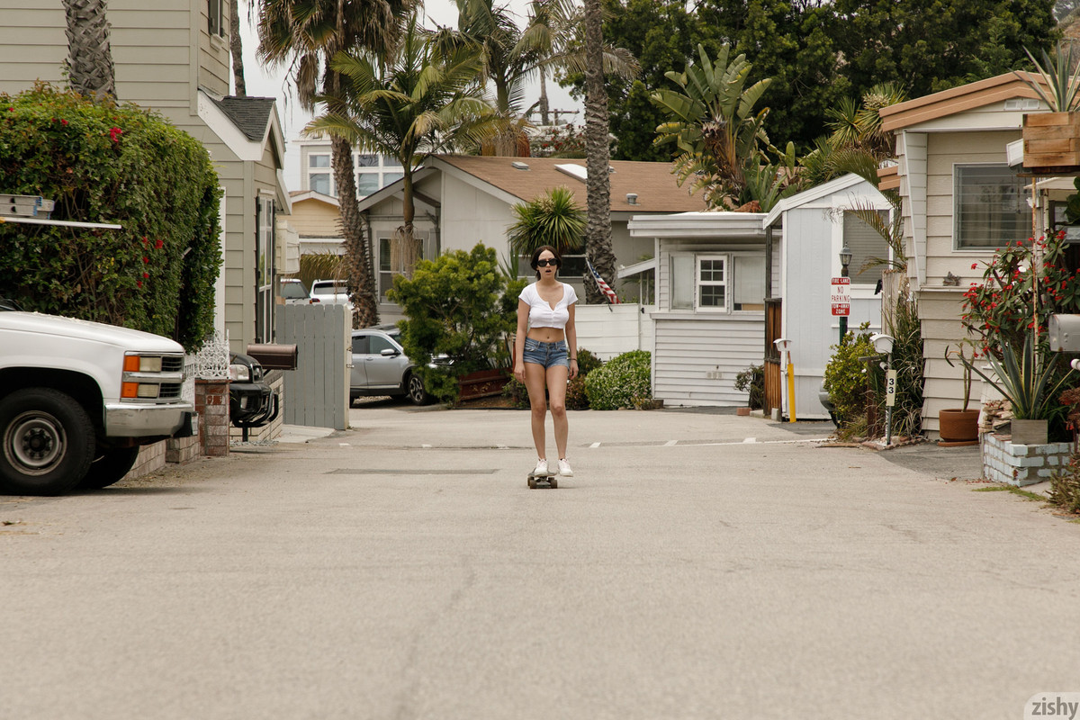 full_003_6296152008144429