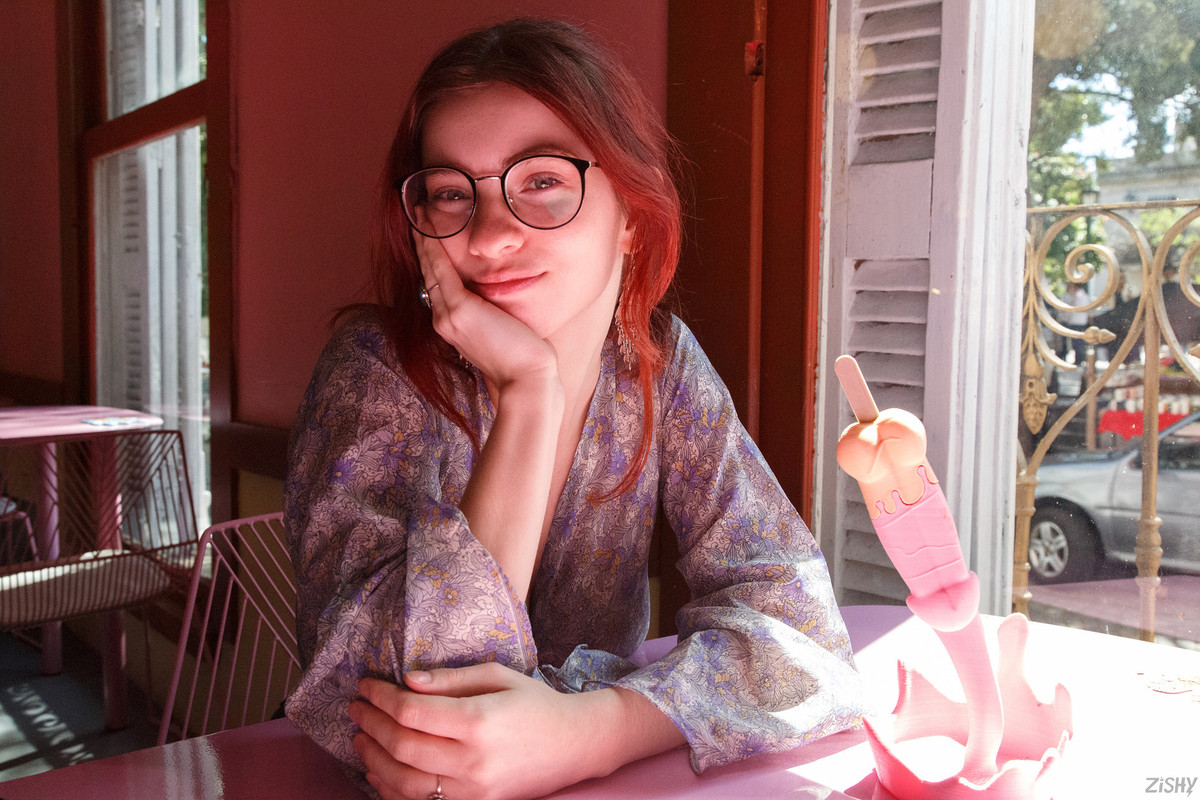 full_027_7843105038123907