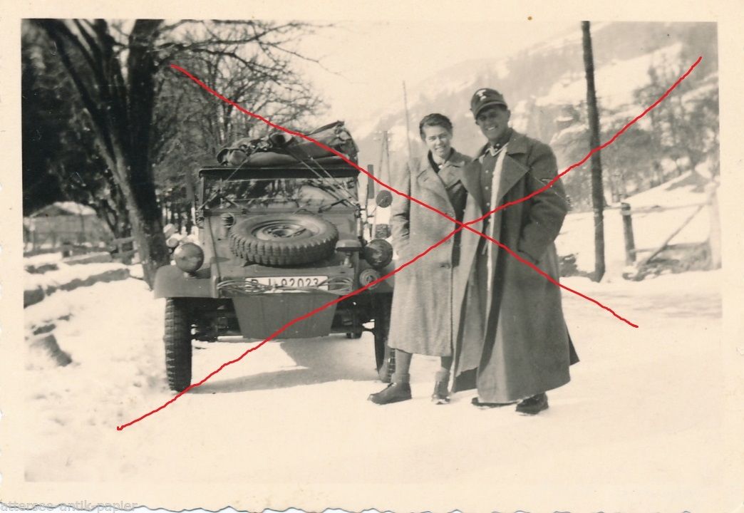 Foto Kübelwagen VW Typ 82 1943 Nr.2 Totenkopf Un