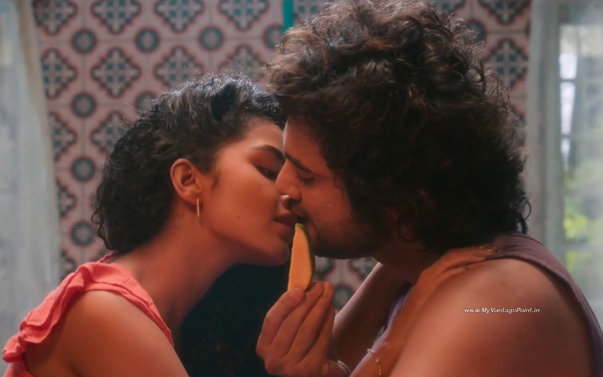hottest-scene-of-anupama-parameswaran-in-tillu-square-2024