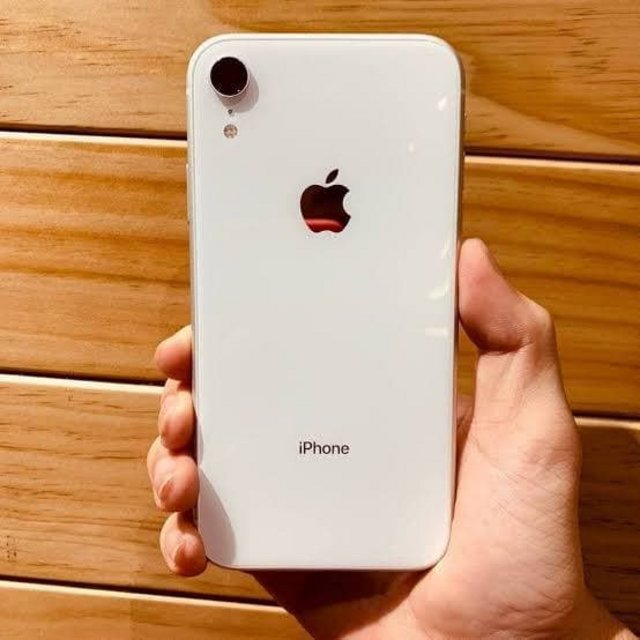 iPhone XR Apple (128GB) Branco Tela 6,1″ 4G Câmera Traseira 12MP iOS