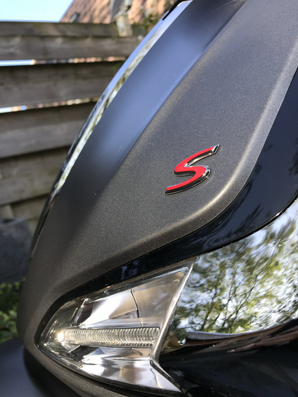 F728986E-4956-4EB0-A24A-3E65A46F08B9