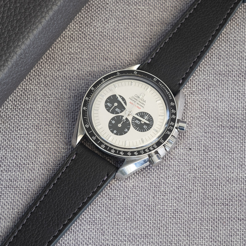 Feu de Speedmaster - tome 11 - Page 40 Bracelet-de-montre-veau-antracite