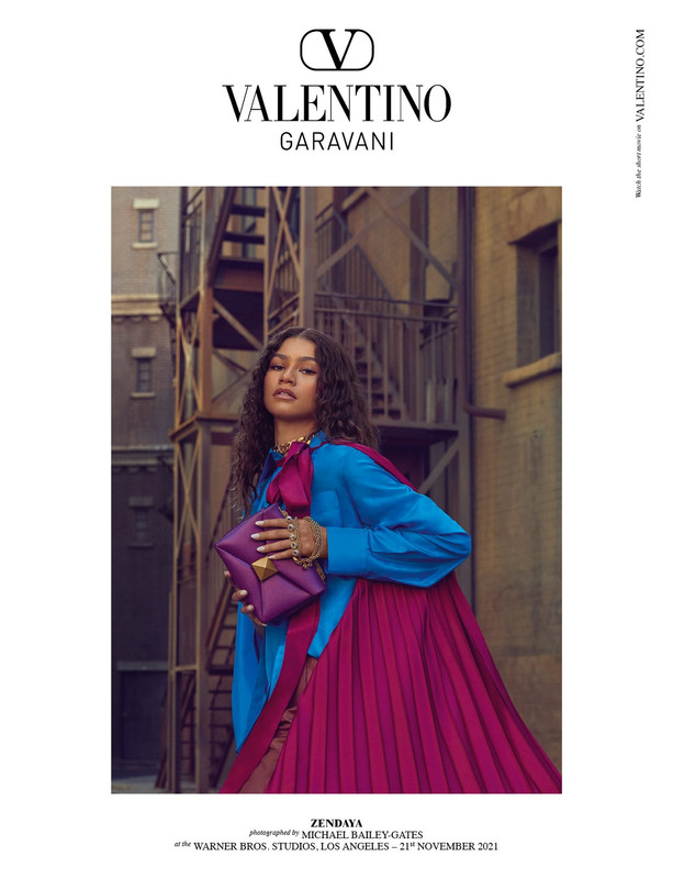 Valentino Rendez-Vous, la campagna SS22 con Zendaya Valentino Rendez-Vous, la campagna SS22 con Zendaya