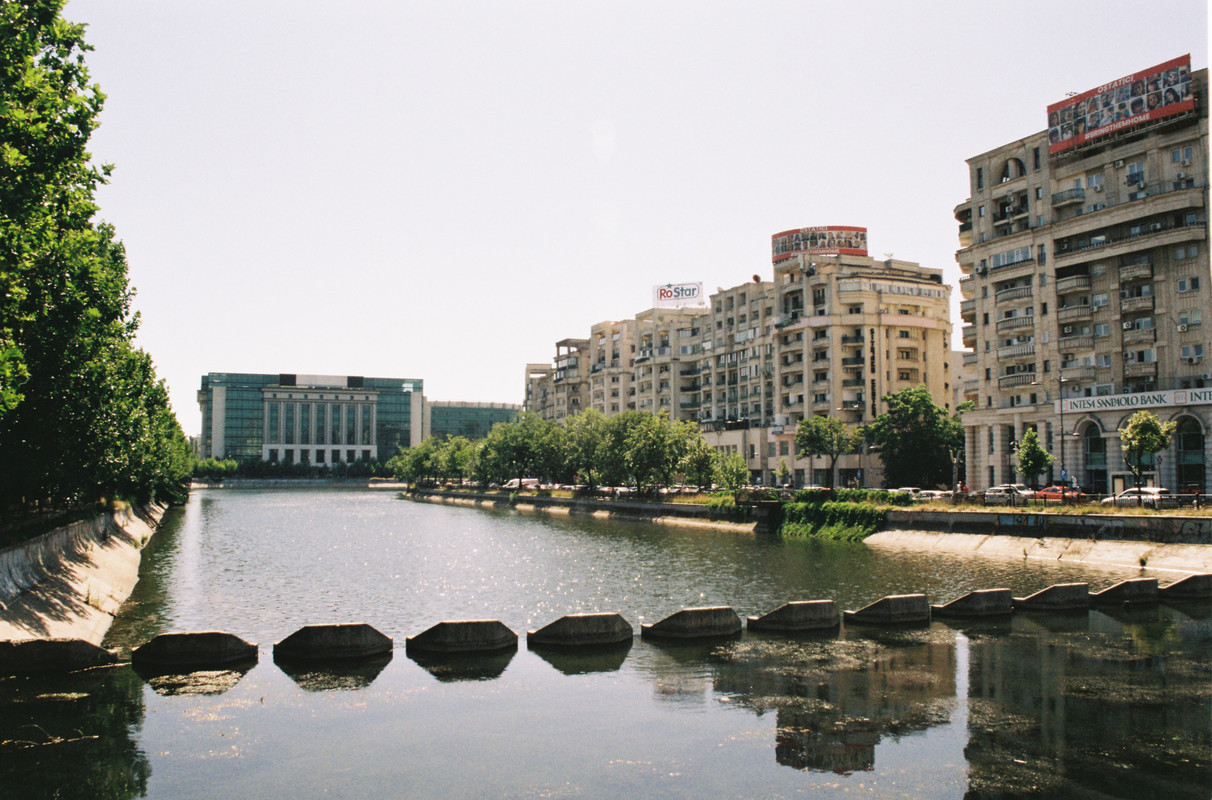 R1-09501-0027.jpg